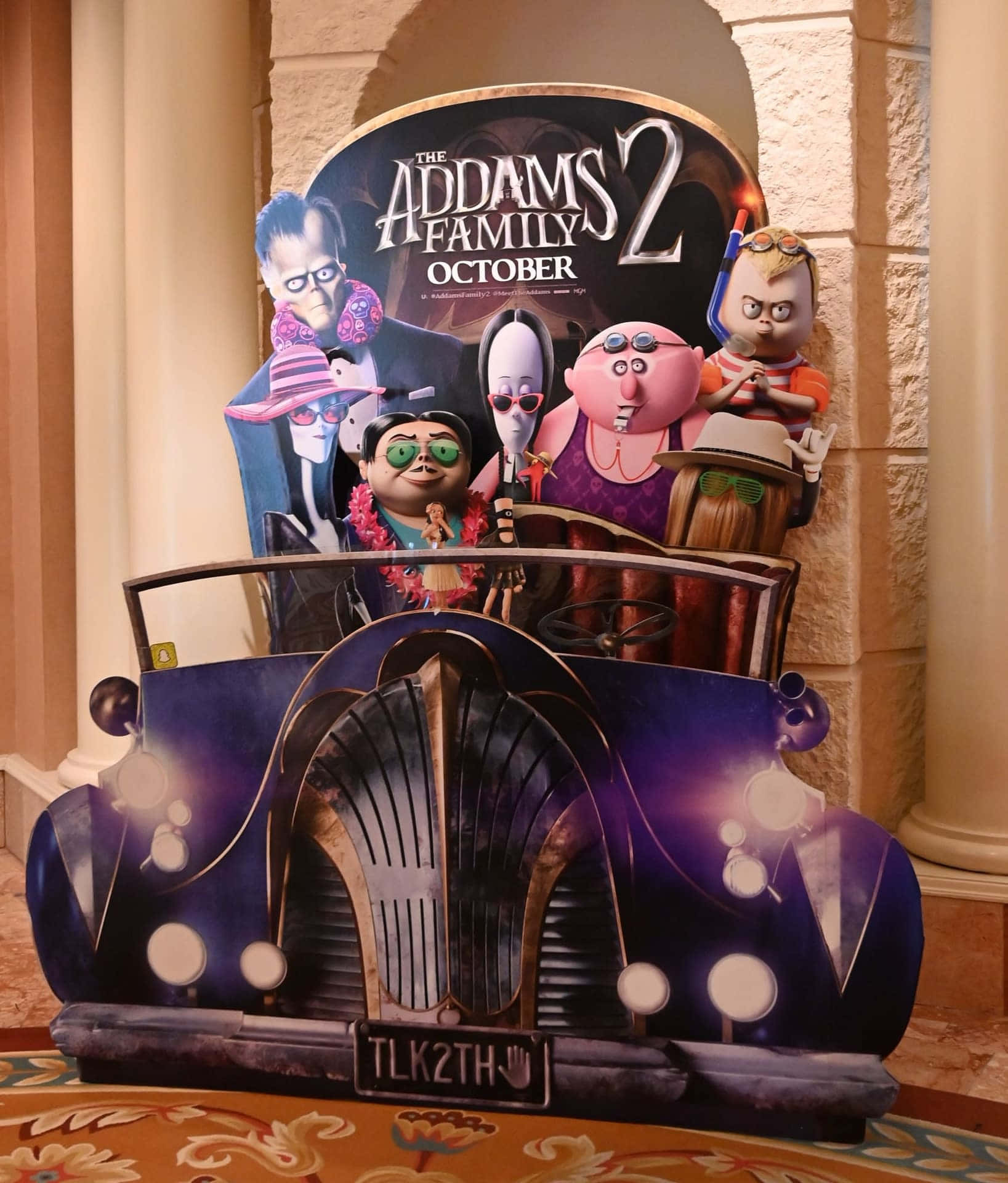 "Unitatea Familiei Addams" Fundal
