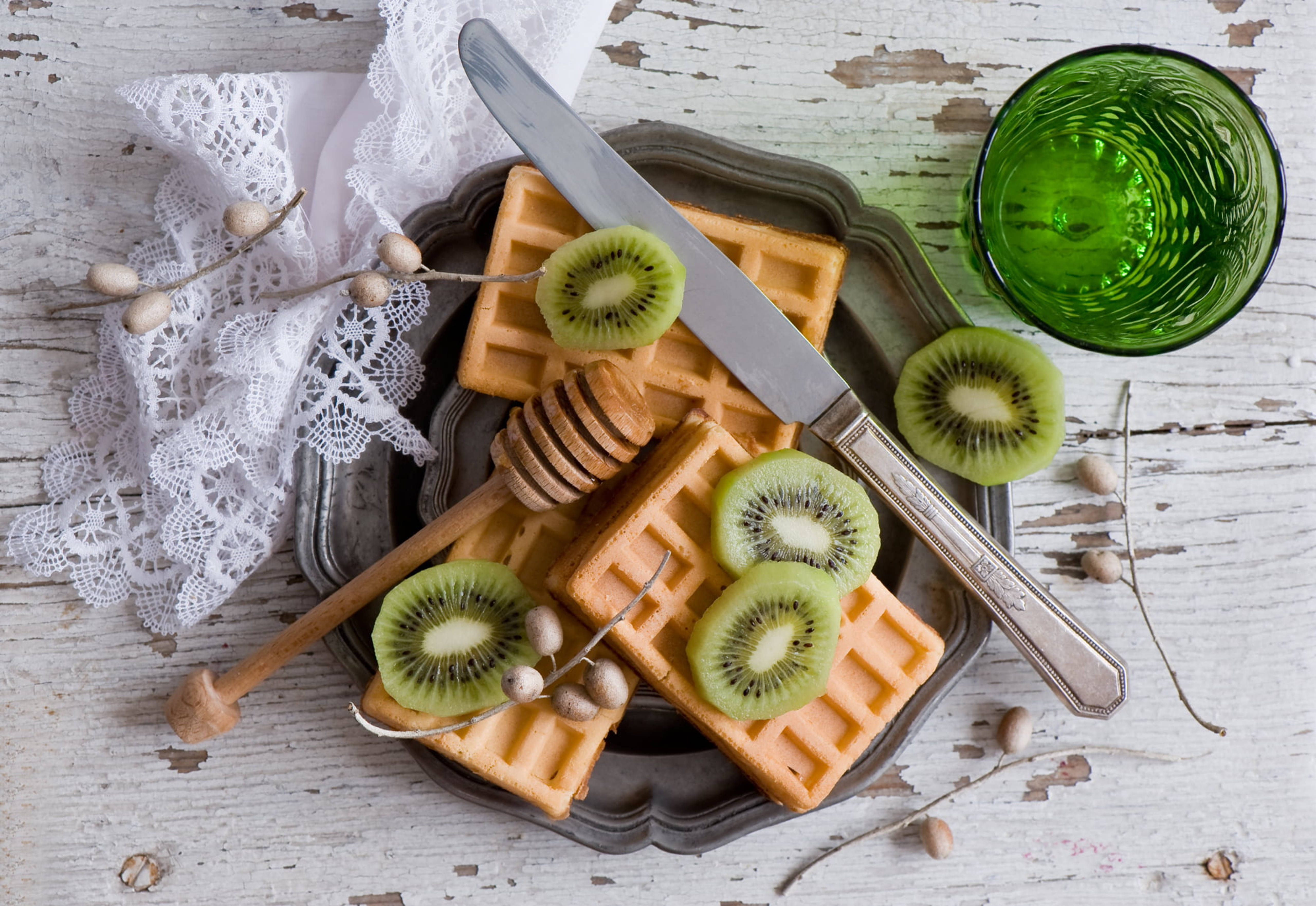 Vafe Kiwi Flat Lay Fundal