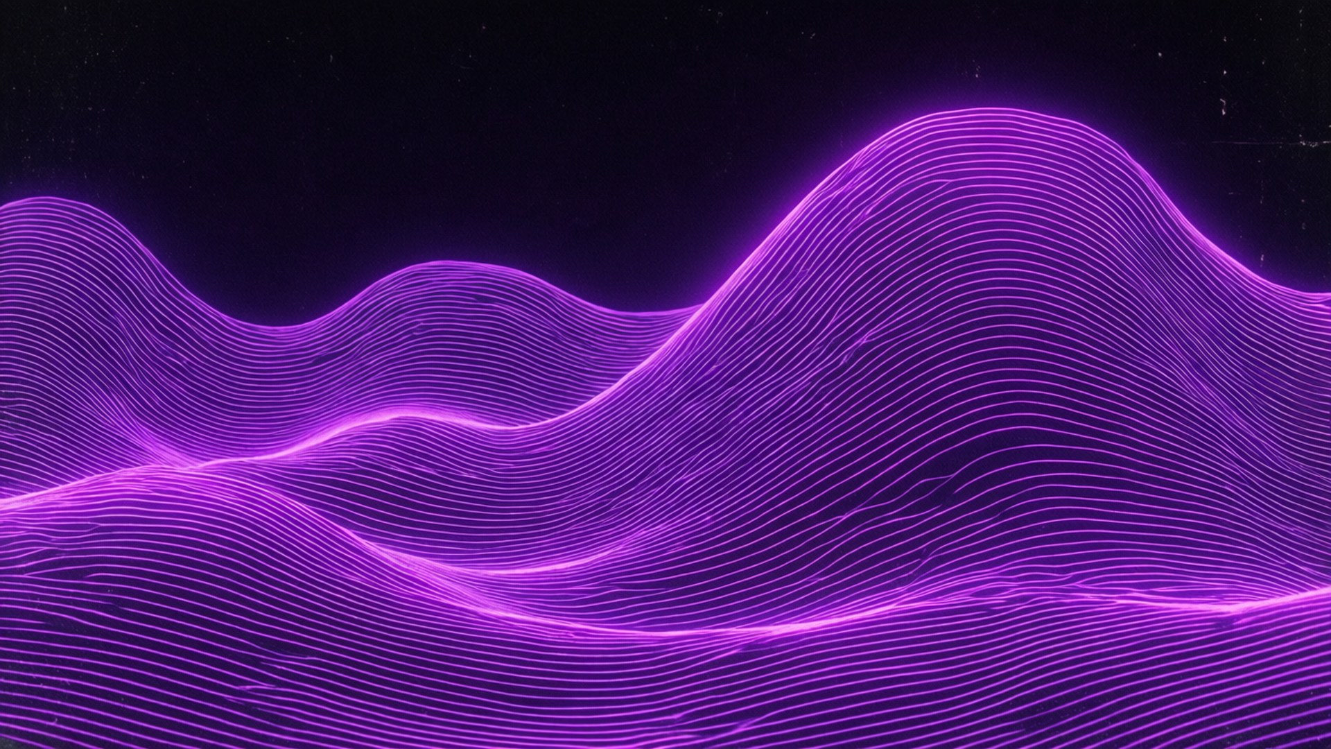 Val Synthwave Mov Violet Fundal
