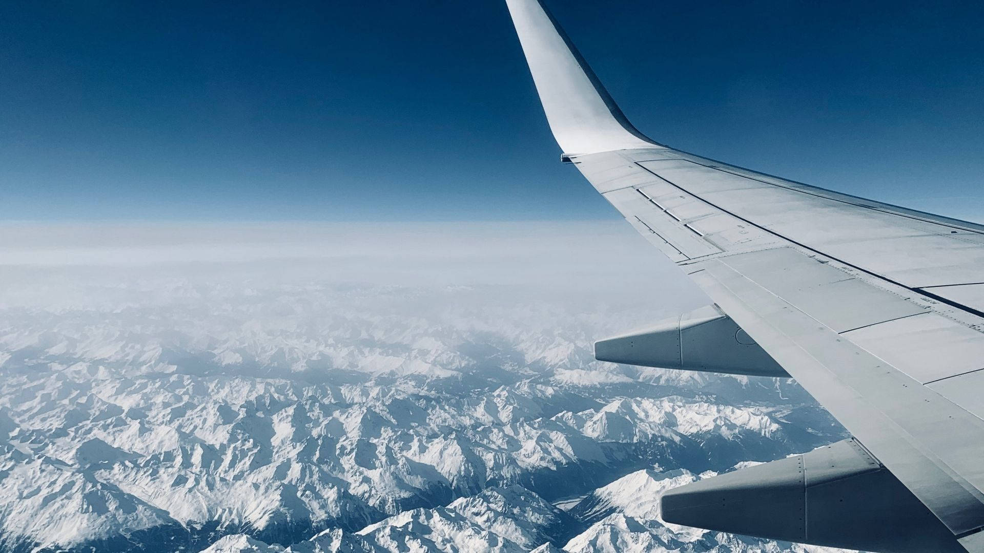 Vedere a cerului din avion Fundal