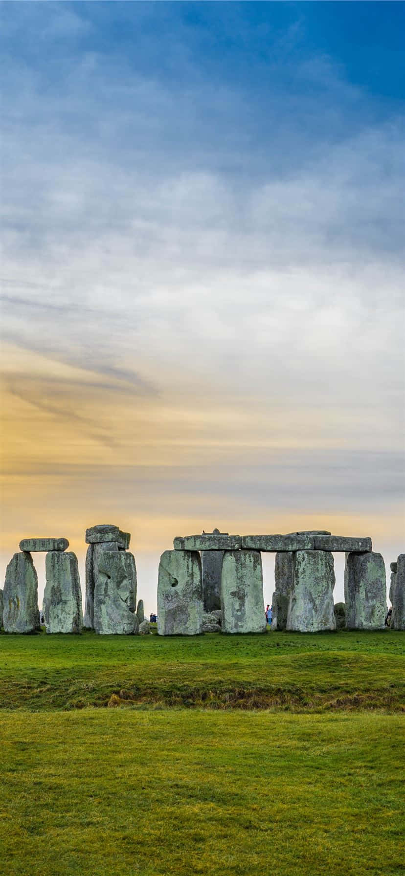 Vedere Majestuosă a Stonehenge la Apus Fundal
