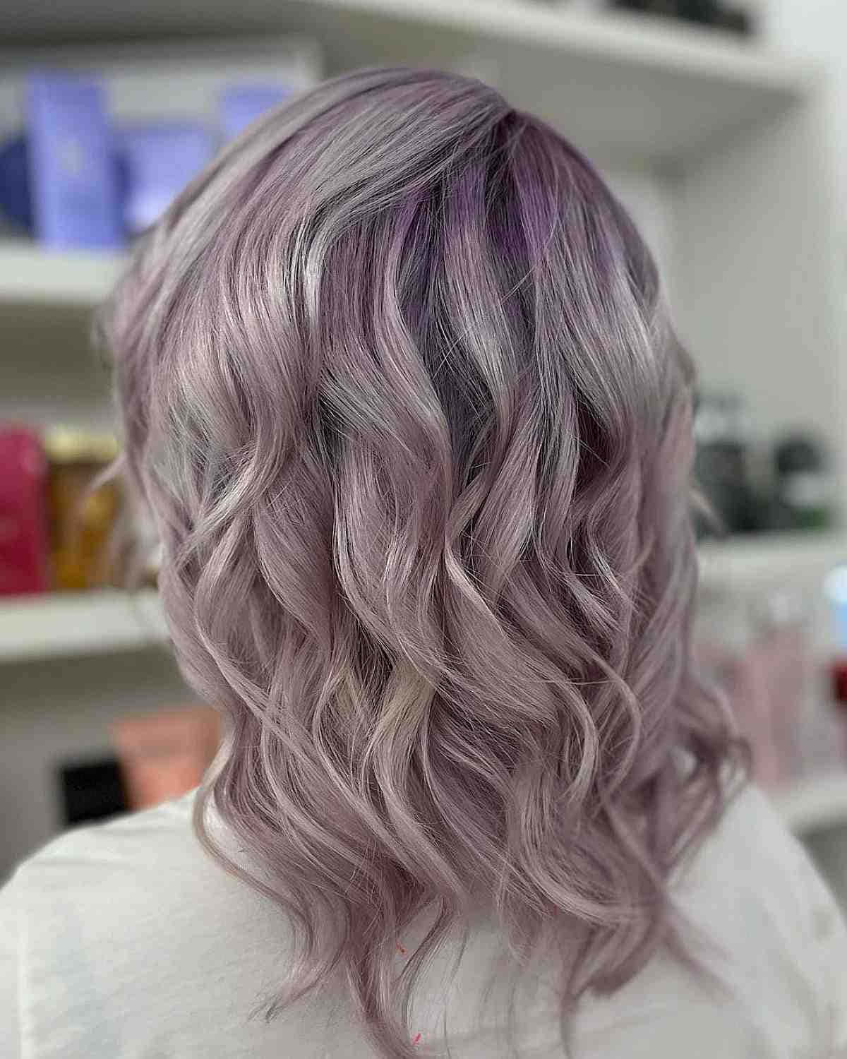 "Vibrant și Delicat - Pășește în Lumea Magică a Pastelurilor" Fundal