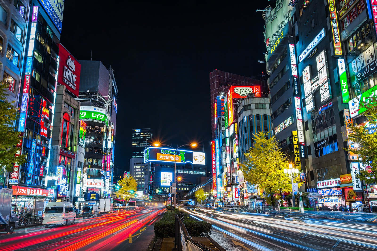 Vibrantele lumini ale orașului Tokyo Fundal