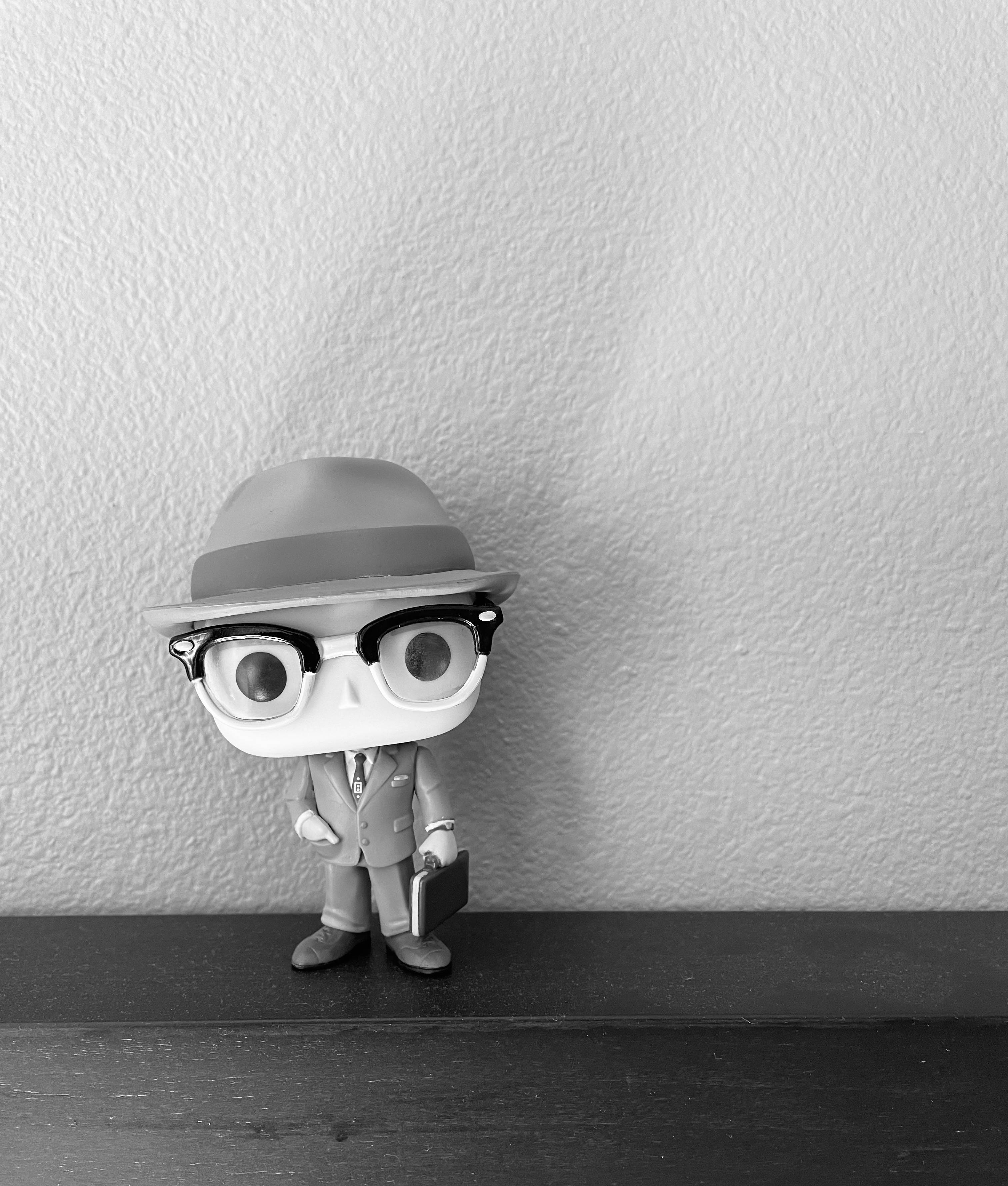 Vision Funko Pop în WandaVision Fundal
