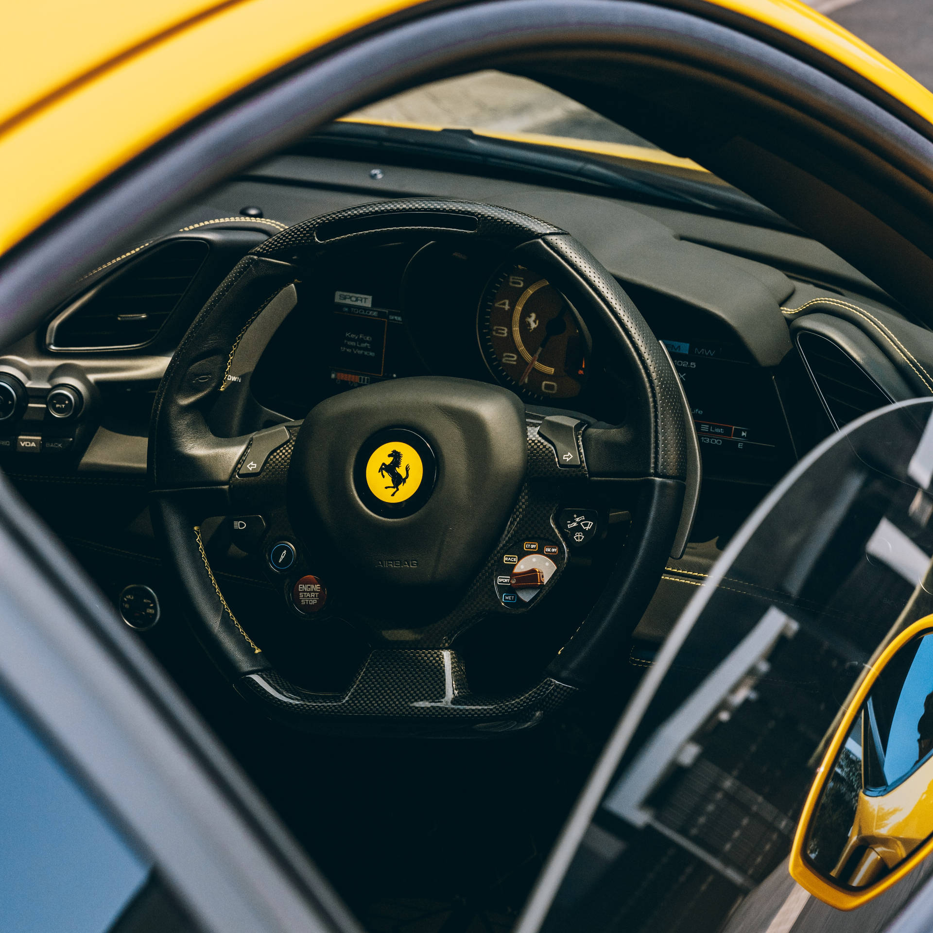 Interior Ferrari, volan, vitezometru cu logo, fundal pentru desktop. — Ferrari Fundal