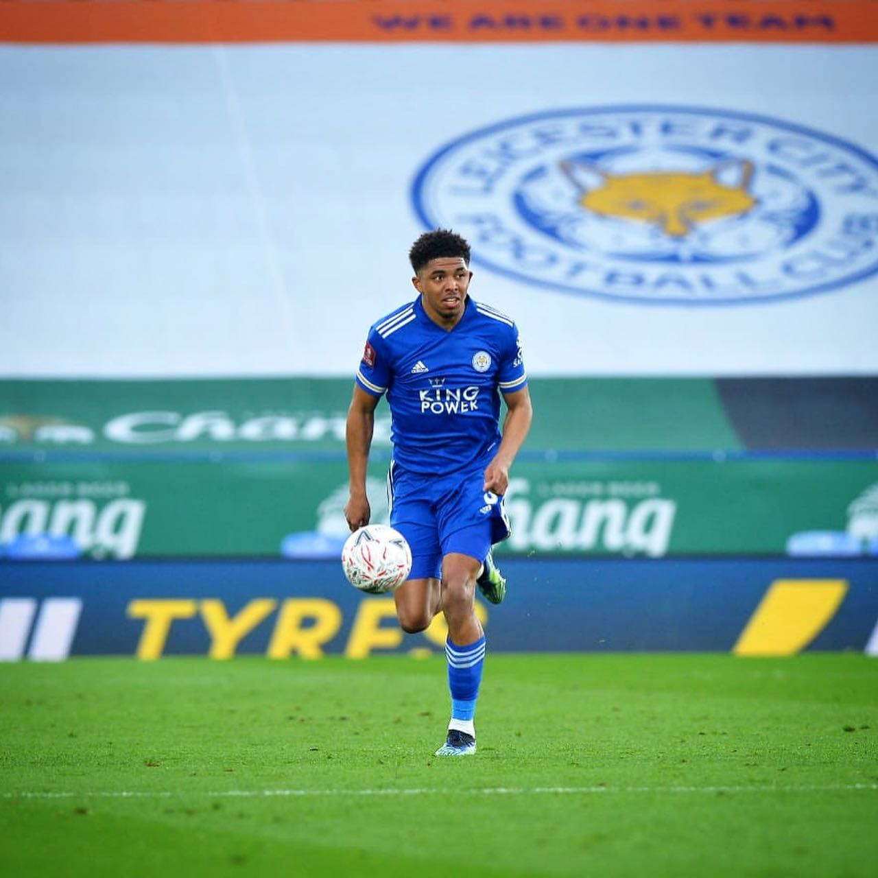 Wesley Fofana Minge de Antrenament Leicester Fundal