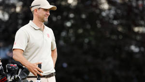 Adam Scott Ținută Bej — Beige maro estetic GIF Fundal