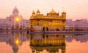 Apus de soare la Templul de Aur din Amritsar HD
