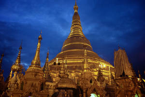 Fond de ecran Apus la Shwedagon Yangon — Rece Fundal