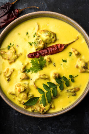 Authentic Yellow Curry with Fenugreek Leaves and Chili — Huawei MatePad Pro Max Fundal