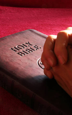Biblia Sacra Catolică — Lenovo Tab Plus Gen 2 Fundal