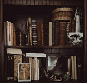 Bibliotecă în stil Dark Academia — Estetică dark academia Fundal