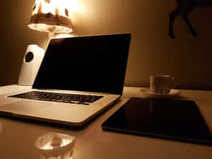 Imagini cu Macbook estetic — Macbook estetic Fundal