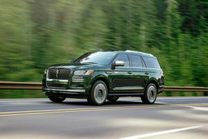 Captură Dinamică Lincoln Navigator Mașină