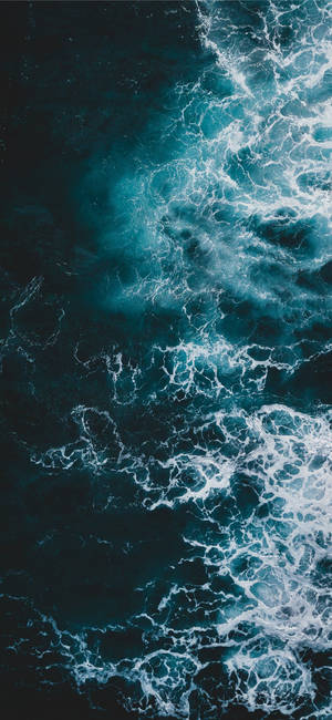 Wallpaper iPhone 11 ocean adânc spume albe.