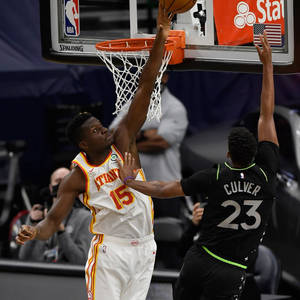 Fond de ecran Clint Capela blochează Jerrett Culver — 1:1 Fundal