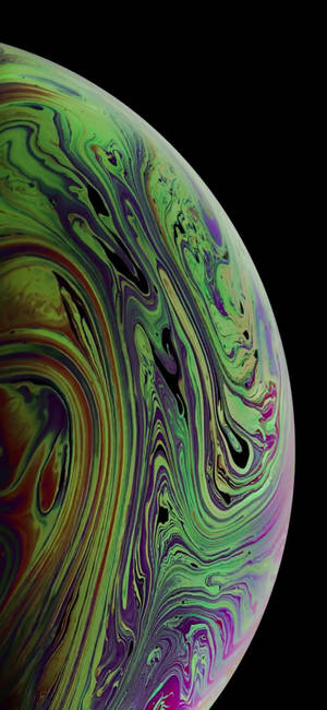 Fond de ecran animat frumos cu planetă în spațiu — iPhone 18 Fundal