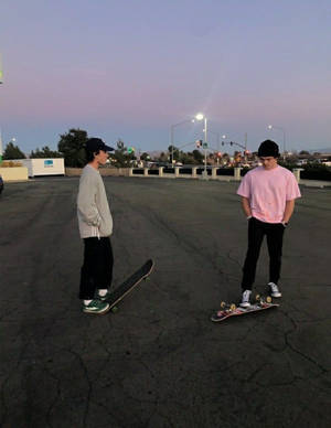 Fond de ecran cu doi băieți skateri estetici — Estetică skater boy Fundal
