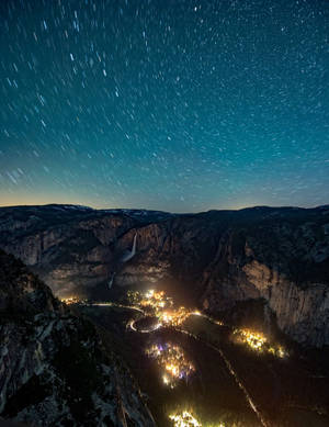 Wallpaper pentru ecran de blocare, Parcul Național Yosemite și Calea Lactee.