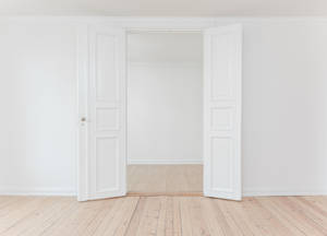 Minimalist White Room with wooden floor wallpaper — Surface Fundal