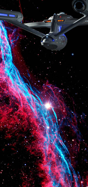 Galaxy S10 Plus navă Star Trek în spațiul exterior wallpaper — iPhone 14 Plus Fundal