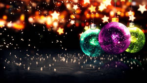 Fond de ecran cu globuri de Crăciun siderale și colorate — iMac Fundal