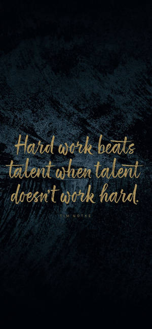 Muncă Asiduă și Talent Motivațional iPhone — iPhone 15 Pro Max Fundal