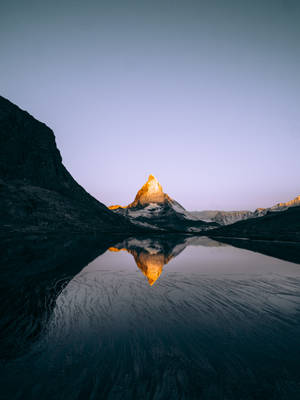iPad Pro Mountain With Sunlight And Lake — iPad Pro Fundal