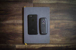 IPhone Si Nokia 3310 — Nokia Fundal