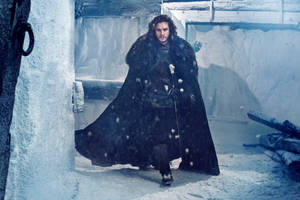 Jon Snow plimbându-se în Winterfell Game of Thrones