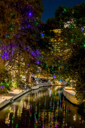 Luminile Magice de Sarbatori Ilumineaza San Antonio River Walk. — Huawei MatePad Fundal