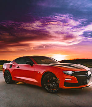 Fond de ecran mașină Chevrolet cu apus — Xiaomi Mix Fold 4 Fundal