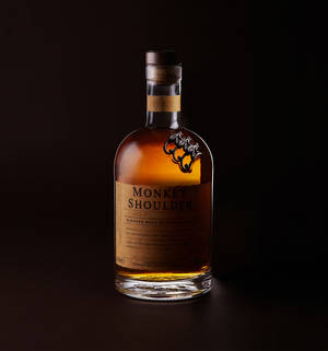 Monkey Shoulder Scotch Whisky de Cel Mai Bun — Honor Magic V Fundal