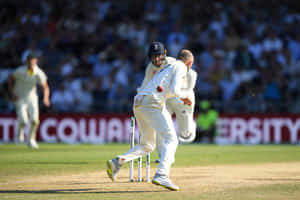 Nathan Lyon — MacBook Pro 14 Fundal