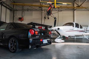 Nissan Skyline GTR R34 în Hangar