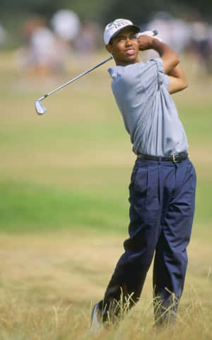 Tiger Woods iPhone — RedMagic Astra Fundal