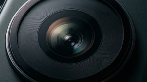 Un wallpaper macro detaliat al obiectivelor camerei Pixel 8. — Pixel 8 Fundal