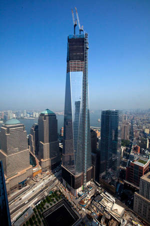 One World Trade Center cu macarale — Huawei MatePad Pro Max Fundal