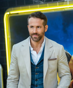 Fond de ecran Ryan Reynolds Detective Pikachu — Motorola Razr 70 Ultra Fundal