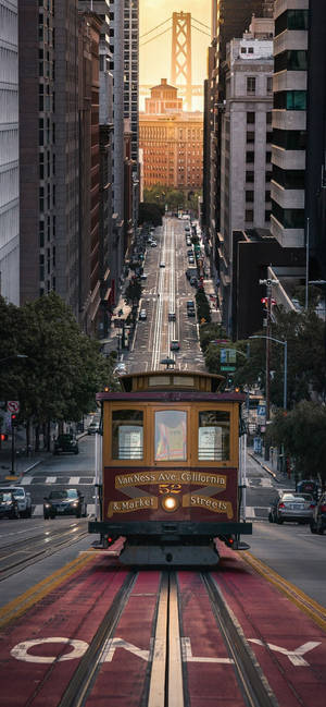 San Francisco Telefon Cablu Tramvai Apus — iPhone 16 Pro Max Fundal