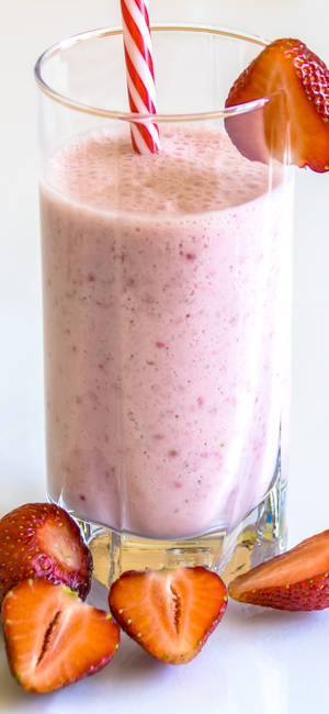 Smoothie de lapte cu căpșună wallpaper — ROG Phone 9 Fundal