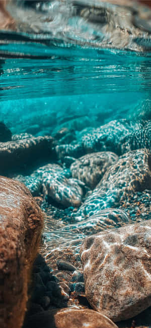 Ocean Aesthetic Phone — iPhone 11 Pro Fundal