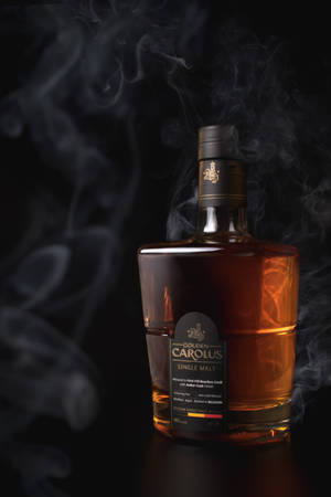 Sticlă Rotundă de Whiskey Gouden Carolus — Xiaomi Pad 8 Fundal