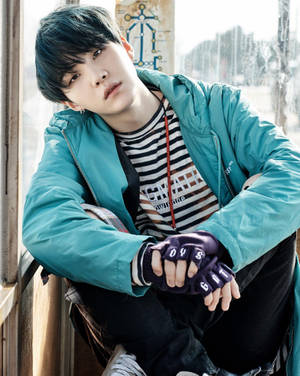 Suga Drăguț în Albastru de la BTS — Bts drăguț Fundal