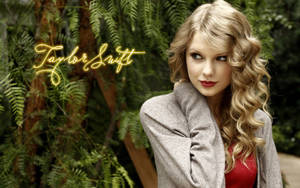 Colecție muzicală Taylor Swift cu ea privind în lateral.