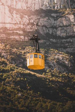 Telecabină Galbenă Montserrat — Huawei MatePad Fundal