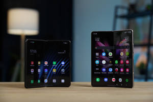 Telefoane Pliabile Oppo și Samsung