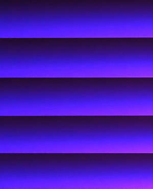 Wallpaper cu dungi gradient de la negru la violet — Galaxy Z Fold 5 Fundal