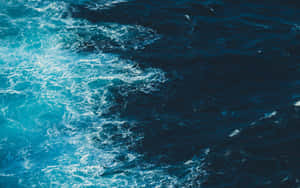 Valuri Majestuosoase ale Oceanului la Apus — Valuri oceanice Fundal