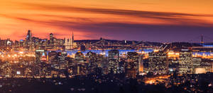 Vedere aeriană a centrului orașului San Francisco din Turnul Coit. — Apus frumos Fundal